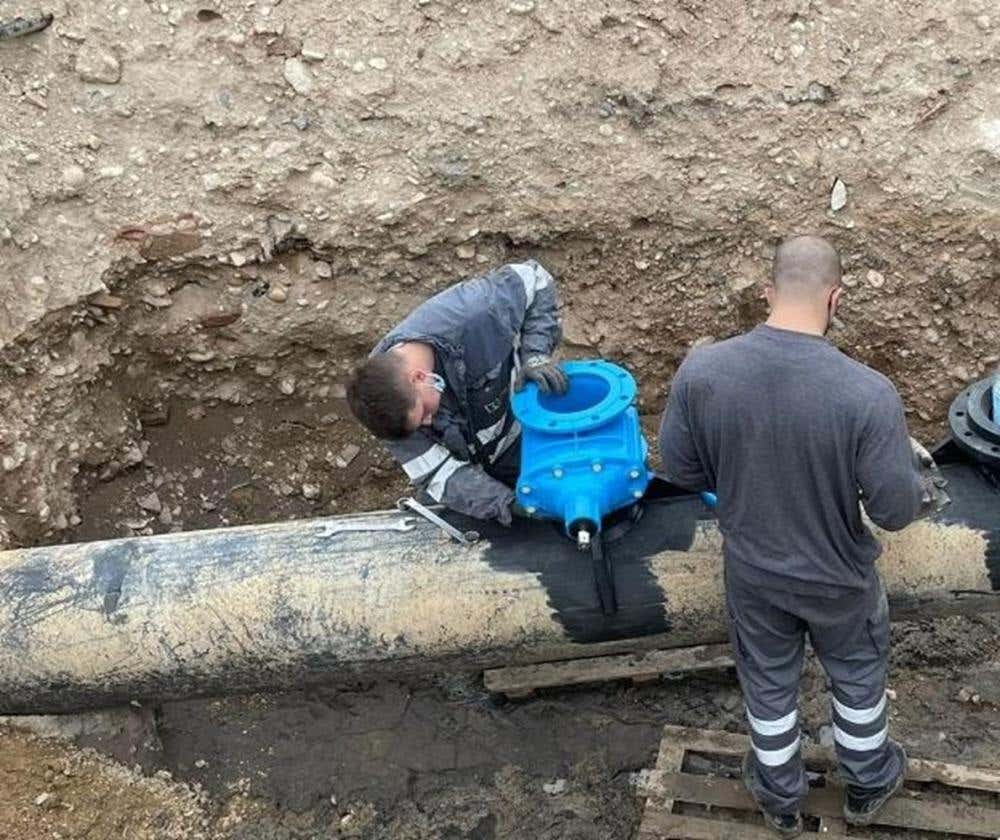 Assembling DN200 Bypass Valve