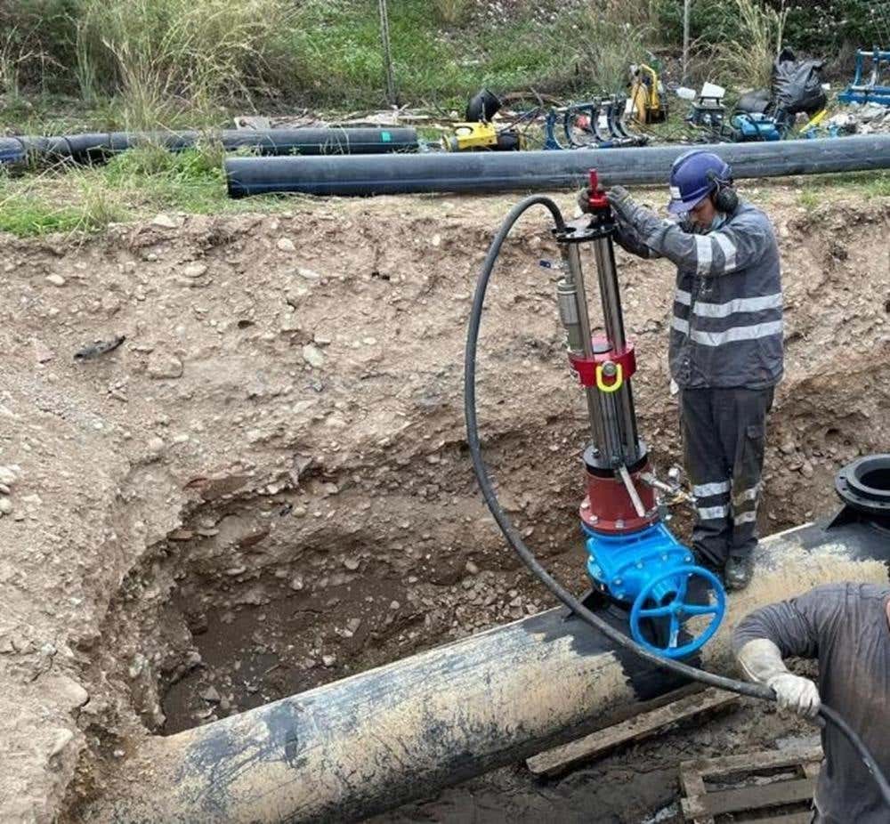 Hot tapping for DN200 Valve